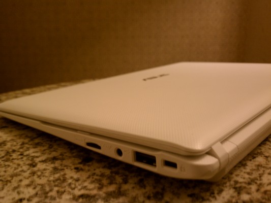 Asus 101x in white A great color choice