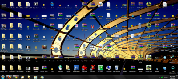 cluttered-desktop-660x295